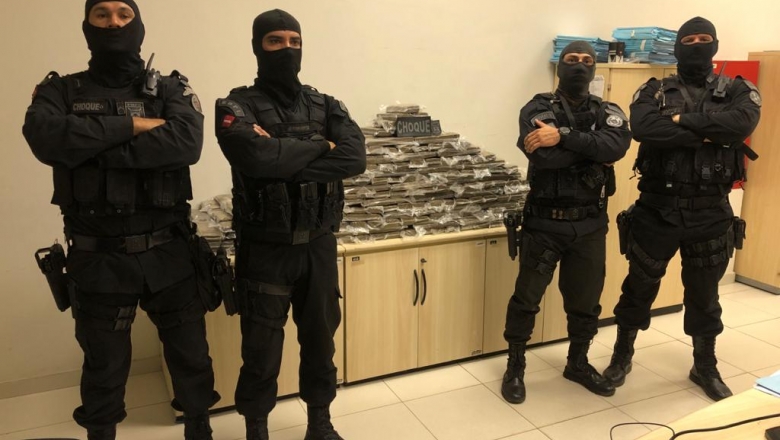 Polícias Militar e Federal apreendem 248 kg de drogas durante a madrugada em rodovia da Paraíba
