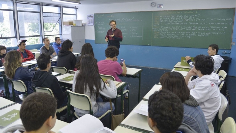 Governo da Paraíba libera aulas práticas presenciais para ensino superior