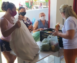 Prefeitura entrega quase 17 toneladas de alimentos em Bom Jesus