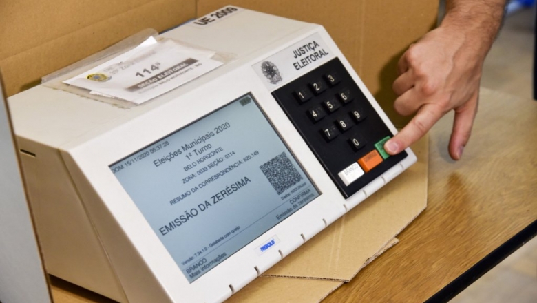 Câmara aprova aumento do fundão eleitoral para R$ 6 bilhões