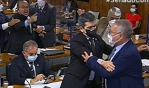 Renan Calheiros e Jorginho Mello batem boca e trocam xingamentos na CPI