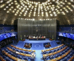 Senado aprova em 2º turno PEC da reforma eleitoral sem a volta das coligações
