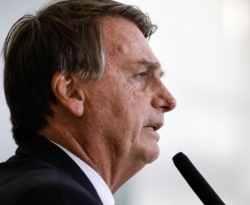 "Se Congresso derrubar veto, vou tirar dinheiro da Educação e da Saúde", diz Bolsonaro sobre absorventes