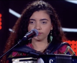 Paraibana de Cajazeiras canta no The Voice e Michel Teló escolhe a artista para seu time