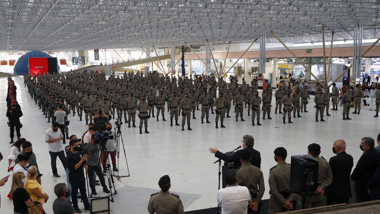 João Azevêdo promove 402 policiais militares e destaca reconhecimento nacional ao trabalho das Forças de Segurança