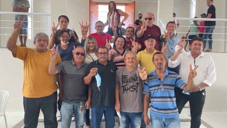 Vereador Roberto das Redes e grupo de 15 ex-candidatos do PSC anunciam apoio a Chico Mendes, em Cajazeiras