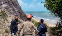 Homem morre após acidente com decolagem de parapente em praia da Paraíba