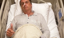 Bolsonaro interrompe férias para se internar em hospital de São Paulo