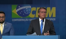 Bolsonaro repete lema de inspiração fascista em Marcha de Prefeitos