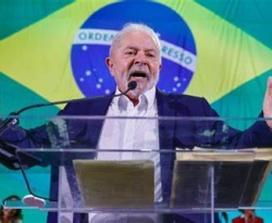 "Não adianta desconfiar das urnas", diz Lula a Bolsonaro