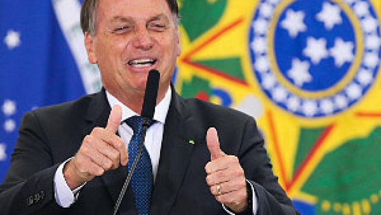 Bolsonaro gastou R$ 21 milhões no cartão corporativo, diz revista