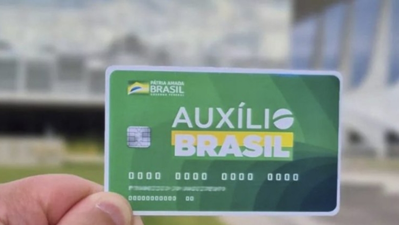 Investimento com Auxílio Brasil deve superar os R$ 114 bilhões em 2022