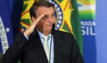 Bolsonaro sanciona MP que libera consignado a beneficiários do Auxílio