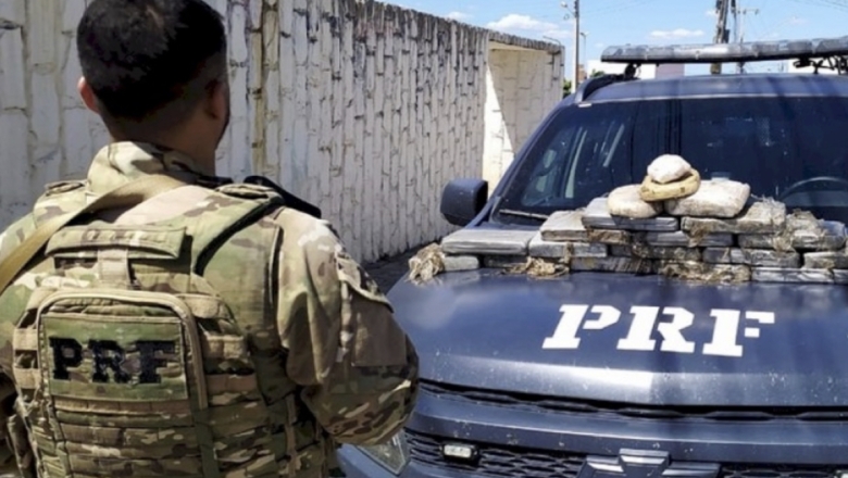 PRF apreende 18 kg de drogas na BR 230 no município de Marizópolis 