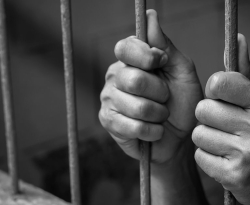 Cantor de pagode é condenado por estuprar e manter mulher em cárcere privado