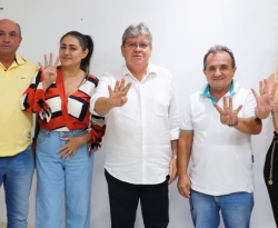 Ex-prefeitos Cachoeira dos Índios reforçam voto em João e destacam investimentos no município 