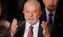 Em mudança de discurso, Lula não descarta tentar reeleição em 2026