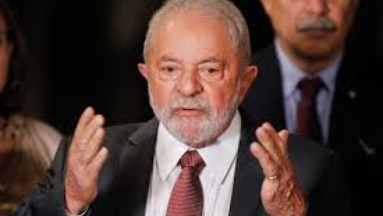 Em mudança de discurso, Lula não descarta tentar reeleição em 2026