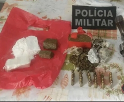 Após denúncia anônima, policiais aprendem drogas, armas e munições em São José de Piranhas  