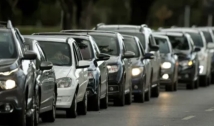 Governo publica medida provisória e desconto para carros começa a valer hoje