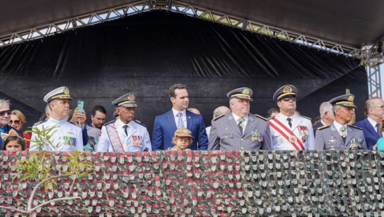 Vice-governador, Lucas Ribeiro, participa de desfile cívico-militar da Independência do Brasil em João Pessoa