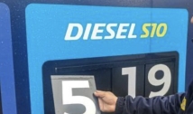Diesel deve ficar R$ 0,10  mais caro nesta terça-feira com a volta dos impostos federais 