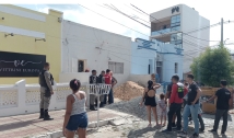 Pedreiro morre após parede desabar em construção no centro de Cajazeiras; dois trabalhadores ficaram feridos 