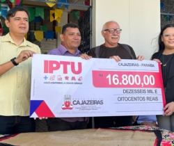 Prefeitura de Cajazeiras entrega premiação das campanhas do IPTU de 2021 e 2022