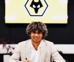 Maior venda de um clube do Nordeste, lateral paraibano assina contrato com Wolverhampton da Inglaterra