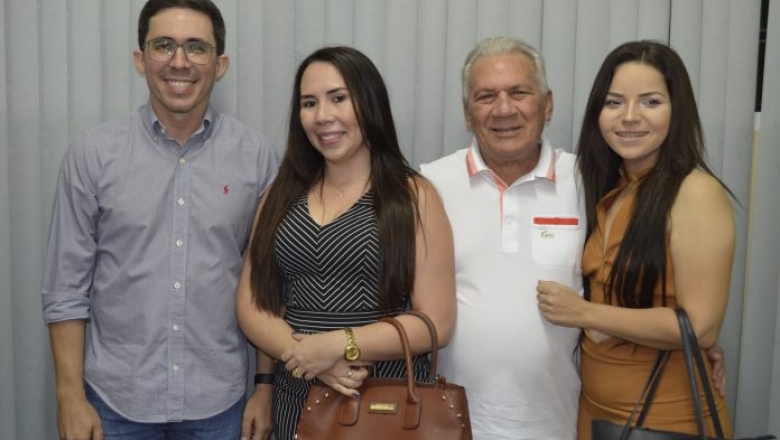 Em solenidade, prefeito de Cajazeiras empossa novos secretários e define coordenação do CDI