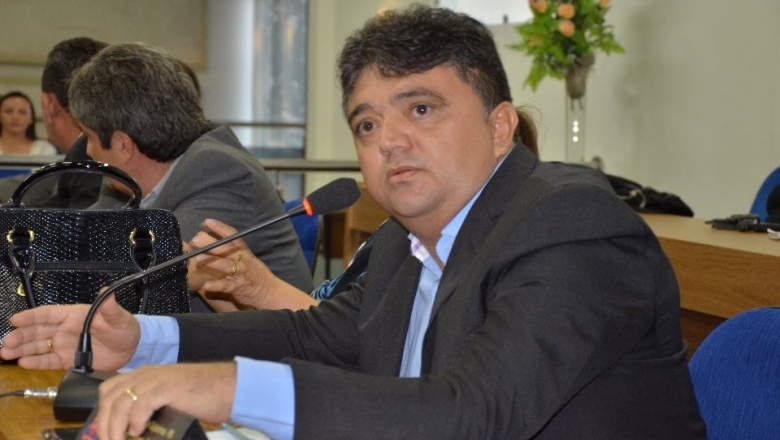Roselânio Lopes esclarece permanência na liderança da oposição na Câmara de Cajazeiras