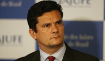 Moro condena ex-diretor da Petrobras e outros 12 na Lava Jato