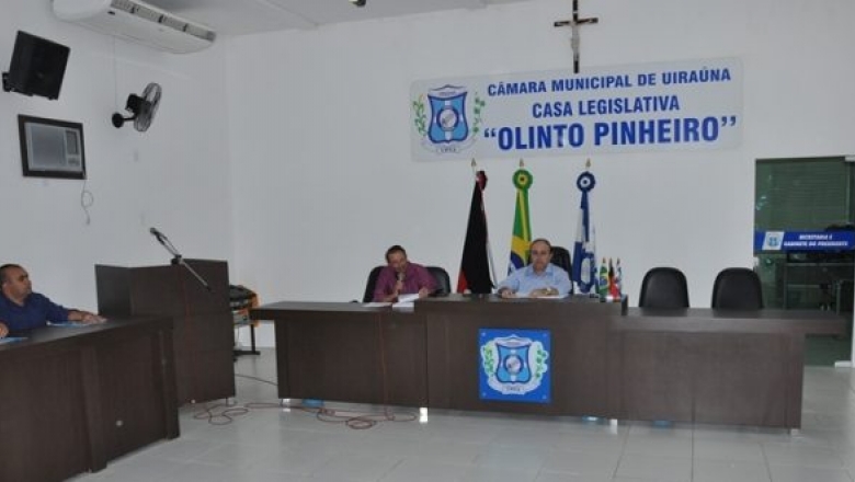 Presidente da Câmara de Uiraúna cumpre decisão judicial, divulga edital e marca eleição da mesa diretora para a próxima sexta