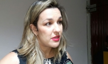 "João comete os mesmos erros de RC quando interfere na escolha da mesa", diz Camila Toscano