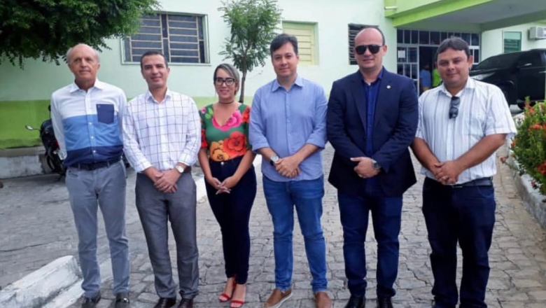 Jr. Araújo inspeciona hospitais de Santa Luzia e Patos com secretário e comissão de saúde da ALPB  