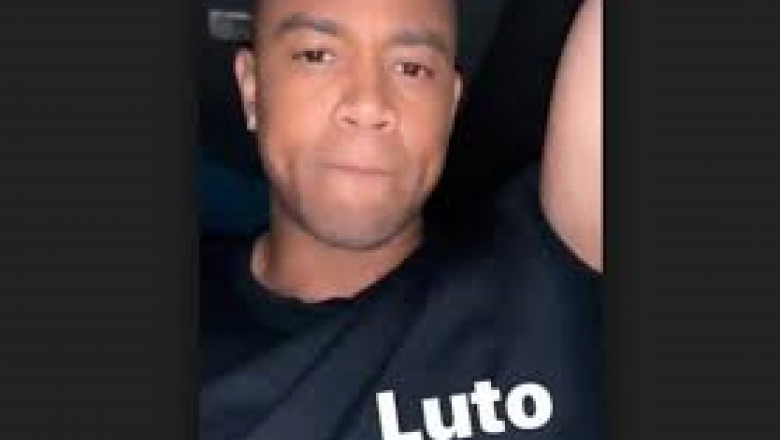 Duas pessoas da equipe do cantor Léo Santana morrem em acidente na Bahia