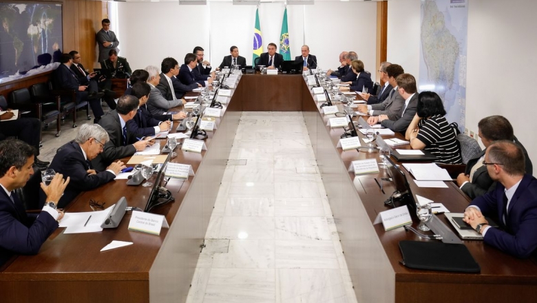 Bolsonaro realiza segunda reunião ministerial no Palácio do Planalto