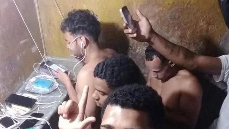 Preso tira selfie após criar 'setor de telefonia' dentro de Centro de Detenção em São Paulo