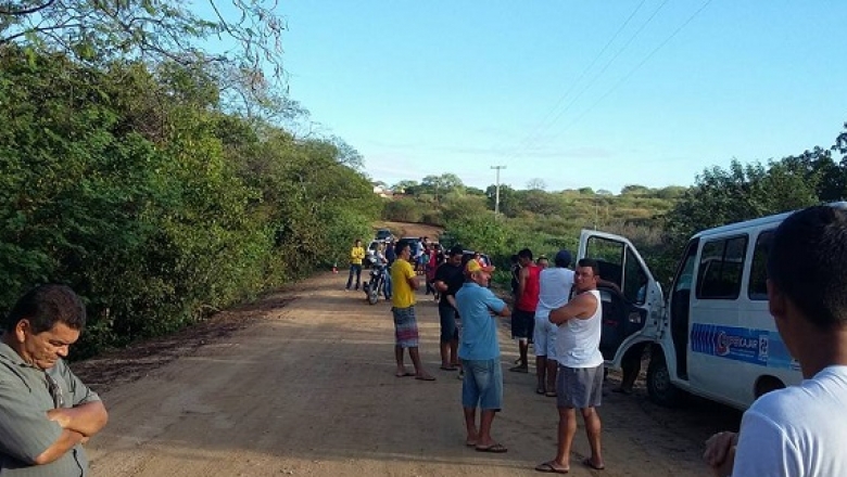 Jeová Campos comemora aprovação de licitação de estrada que liga a BR 230 ao Distrito Boqueirão de Piranhas