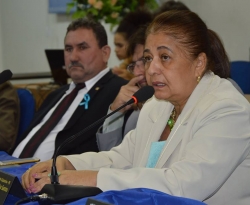 Vereadora pede mais respeito e repudia declarações do prefeito contra os professores de Cajazeiras: "Estou envergonhada"