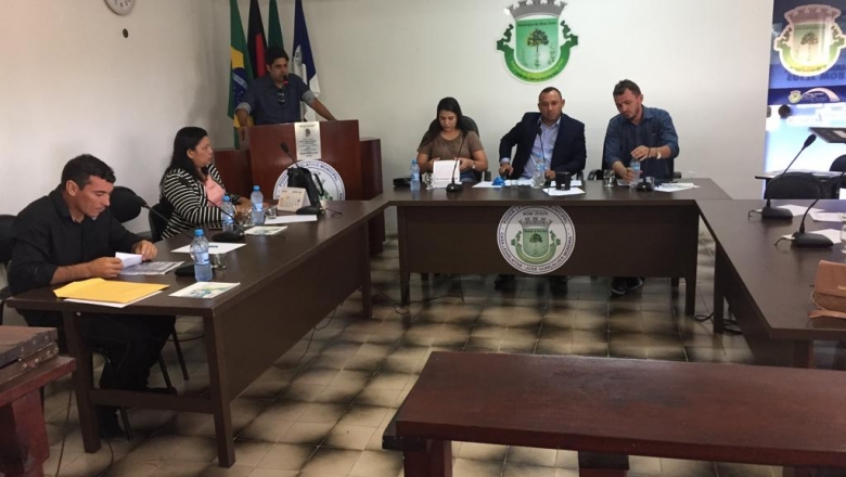 Câmara aprova reajuste de 4,17% aos profissionais da educação do município de Bom Jesus 