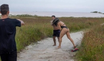 Lutadora de MMA bate em homem que se masturbava em praia 