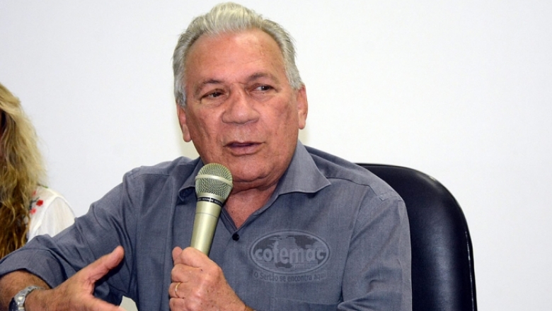 Jornal cajazeirense aponta que o prefeito José Aldemir terá que realizar concurso público