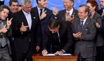 Bolsonaro autoriza prática de tiro desportivo a partir dos 14 anos em novo decreto