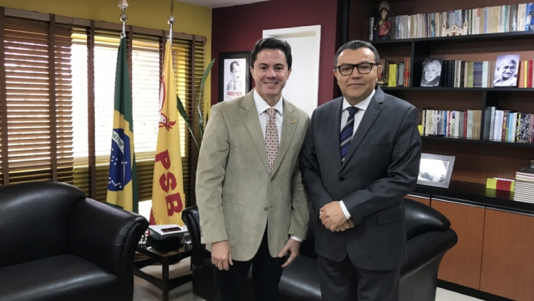 Veneziano e presidente nacional do PSB defendem diálogo como forma de recompor as relações internas do partido na Paraíba