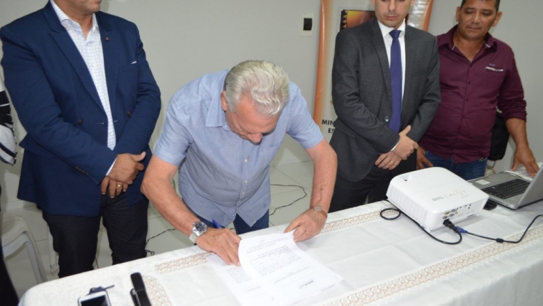 Zé Aldemir é o terceiro prefeito do Estado a assinar pacto com o Fórum Paraibano de Combate à Corrupção
