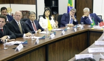 João Azevêdo assegura inclusão do estaleiro de Lucena em portfólio de projetos de interesse do país