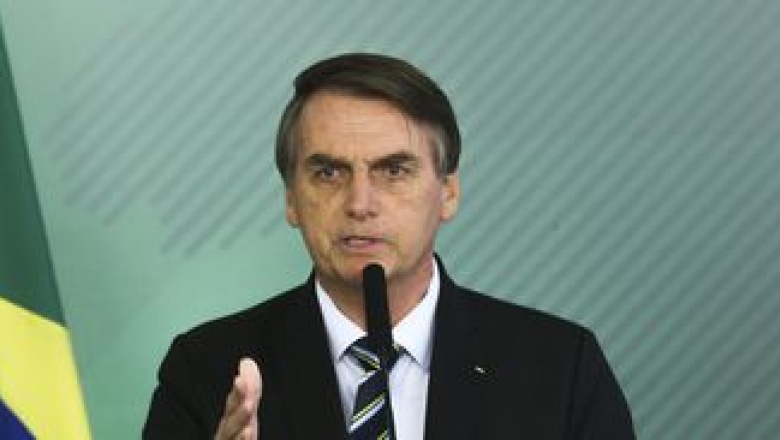 Bolsonaro divulga relato deturpado de conversa de jornalista