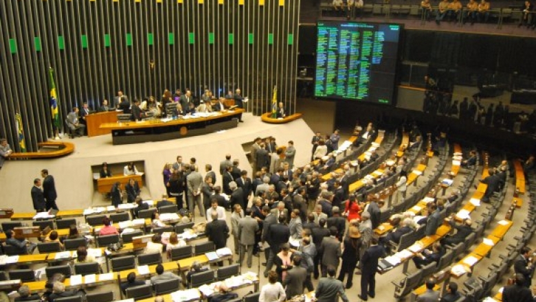Câmara Federal gastou R$ 37 milhões, sendo R$ 404 mil com auxílio-mudança para os parlamentares paraibanos