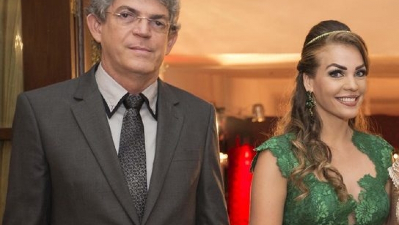 Ricardo Coutinho perde guarda do filho para ex-esposa Pâmela Bório
